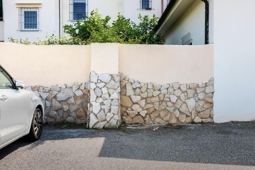 Casa “Oasi Del Mare” Lägenhet Livorno Exteriör bild