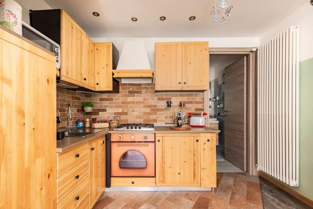 Casa “Oasi Del Mare” Lägenhet Livorno Exteriör bild